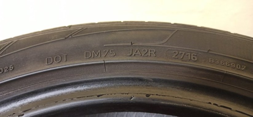 Dunlop 215/45 R16 86H 5mm (Bazarové)