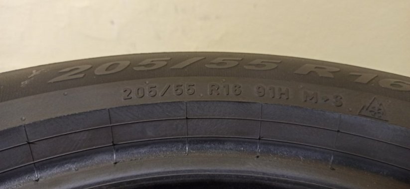 Pirelli Winter 2 Cinturato 205/55 R16 91H 5 - 6 mm (Použité)