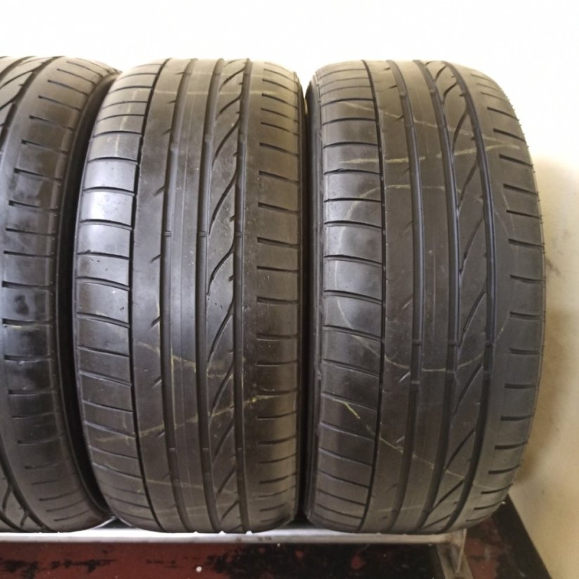 Bridgestone Potenza RE050A 235/45 R18 94W 4,5 mm (Použité)