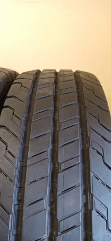 Continental 195/65 R16C 104/102T 7-8mm (Použité)