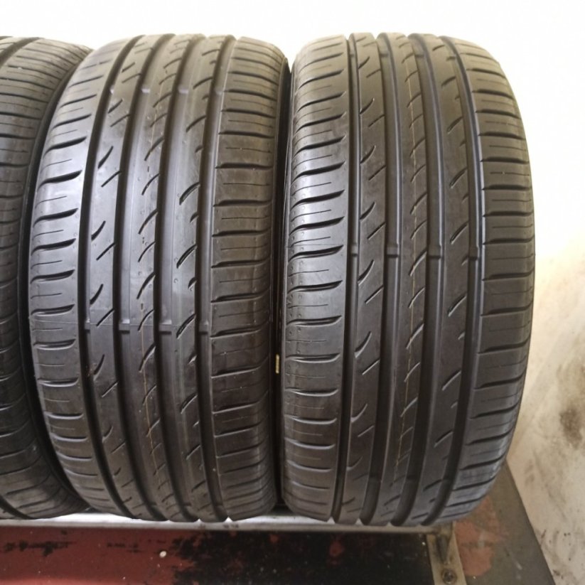 Nexen 215/45 R16 86H 6,5-7,5mm (Použité)