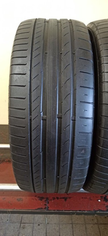 Continental 235/55 R18 100V 3-4mm (Bazarové)