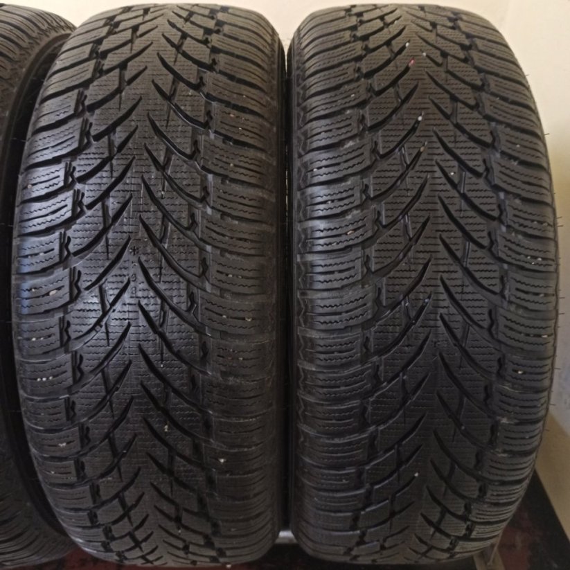 Nokian WR SUV 4 215/60 R17 100H 6,5 - 7,5 mm (Bazarové)