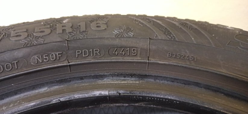Dunlop SP Winter Sport 4D 205/55 R16 91H 7-7,5 mm (Použité)