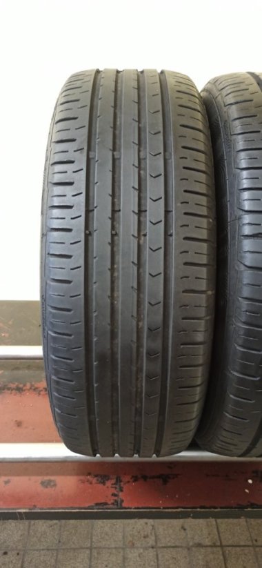Continental PremiumContact 5 205/60 R16 92V 4,5 mm (Použité)