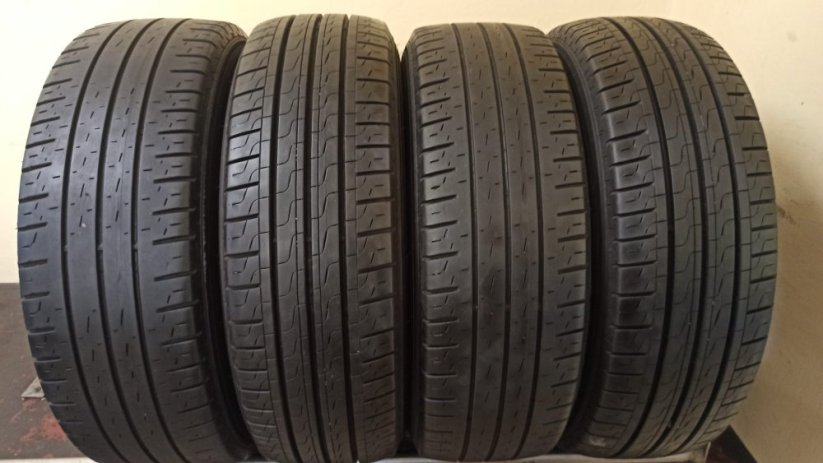 Pirelli Carrier Camper 215/70 R15C 109R 4,5-8,5mm (Bazarové)