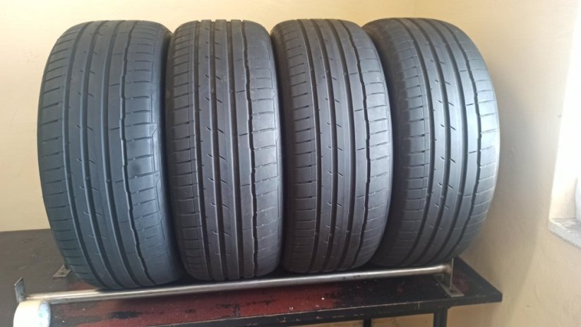 Hankook 235/50 R20 100T 4,5 mm (Bazarové)