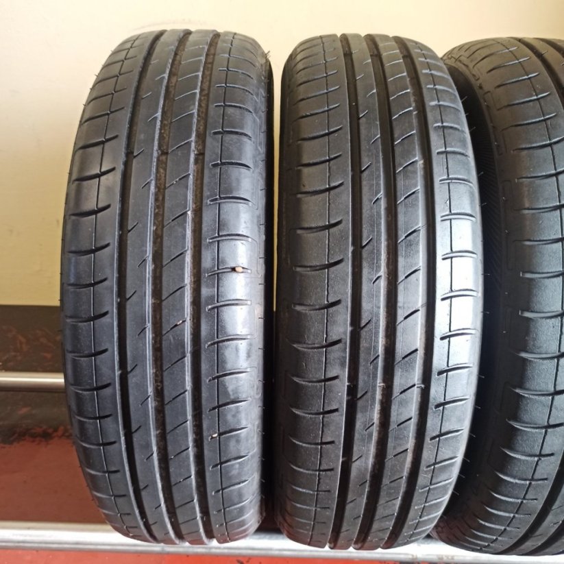 Vredestein 165/70 R14 81T 5,5-6,5mm (Bazarové)