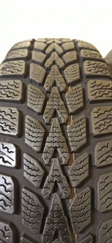 Dunlop Winter Response 2 165/70 R14 81T 5,5 -6,5mm (Bazarové)