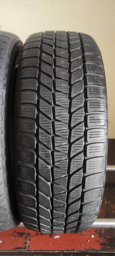 Zimní pneu BRIDGESTONE 205/55/17 5-6mm (22110507) (Použité)