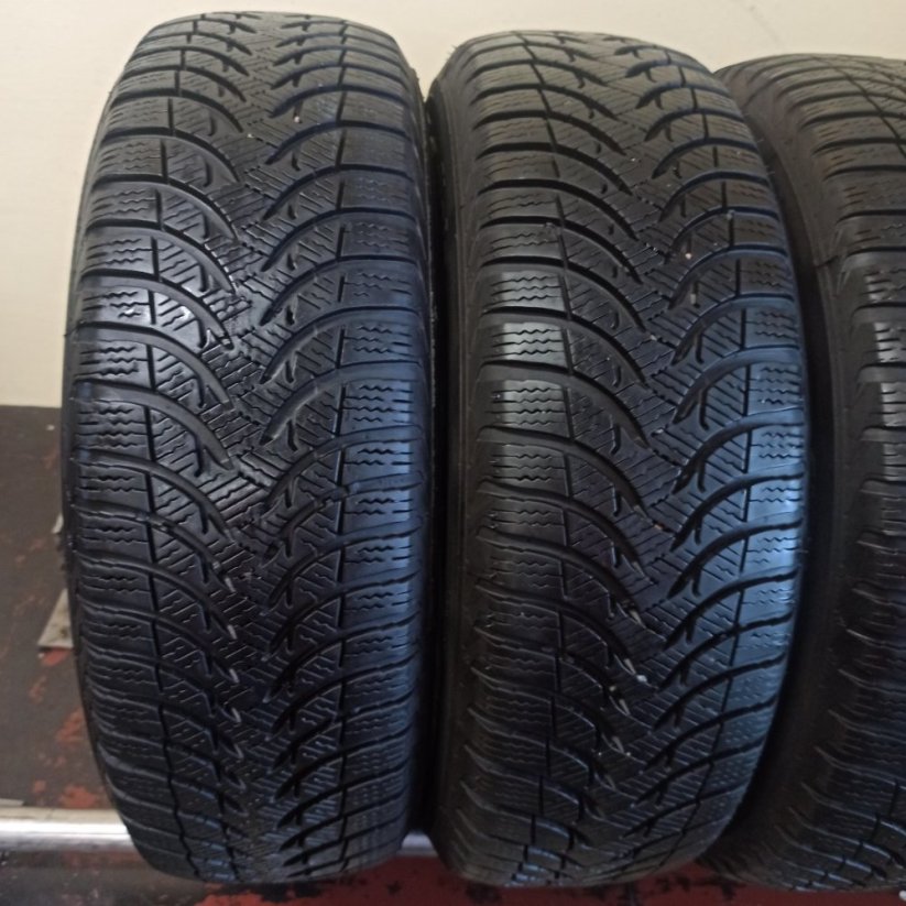 Michelin 185/60 R15 88H 2x6,5mm; 2x5,5-6mm (Bazarové)
