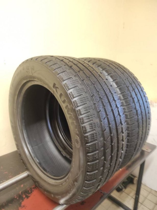 Zimní pneu Kumho 235/55/17 4mm (22091204) (Použité)