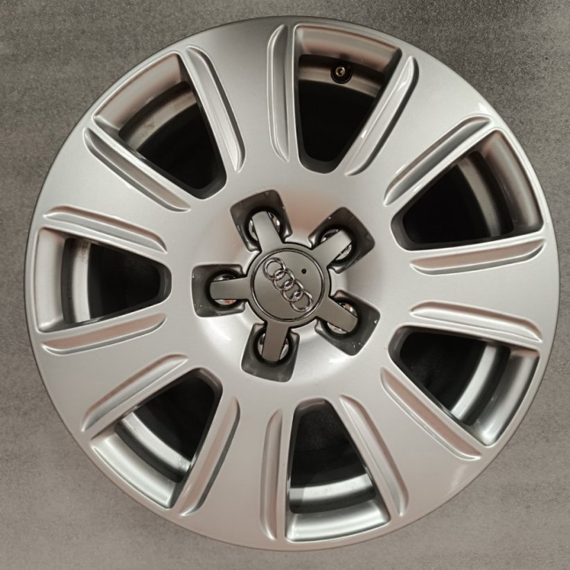 Originální alu kola na Audi Q3, 6,5Jx16 , ET33