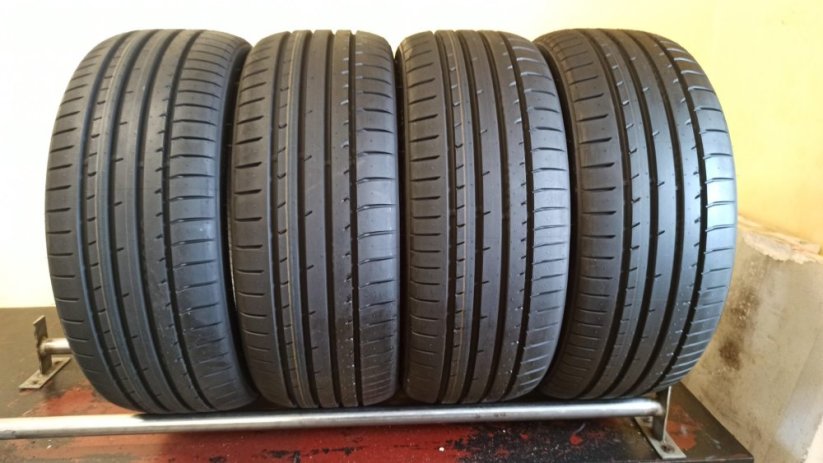 Toyo 215/45 R18 8mm DEMO (Bazarové)