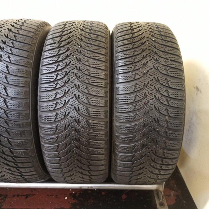 Kumho WinterCraft WP51 205/55 R16 91H 4 – 6 mm (Bazarové)