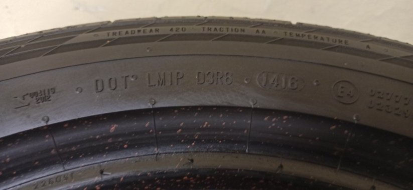 Continental 235/50 R18 97V 5,5mm (Bazarové)