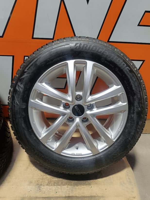 ALU kola Oxxo, 6,5x16'' 5x112+zimní pneu 205/60R16
