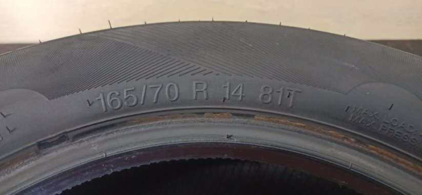 Vredestein 165/70 R14 81T 5,5-6,5mm (Bazarové)