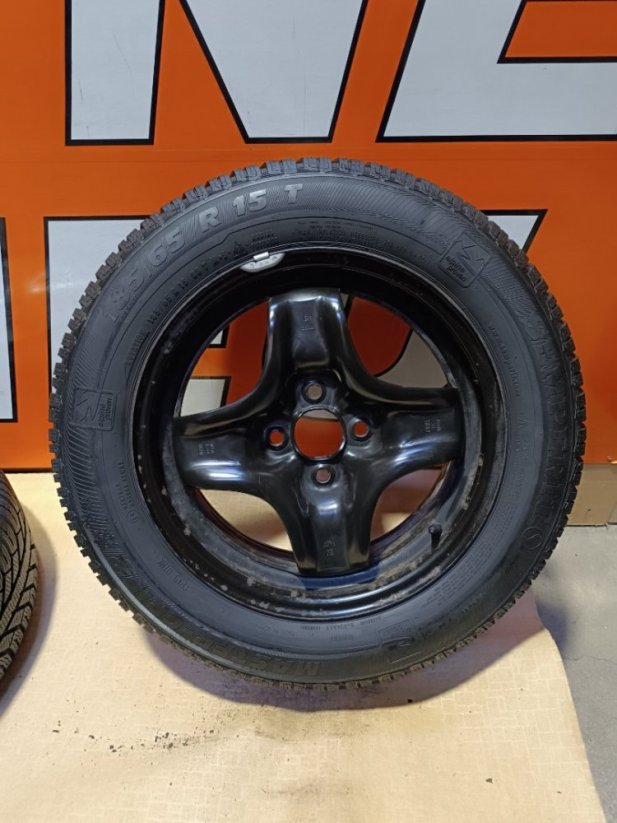 Kola pro Opel Corsa 6x15'' zimní pneu + poklice