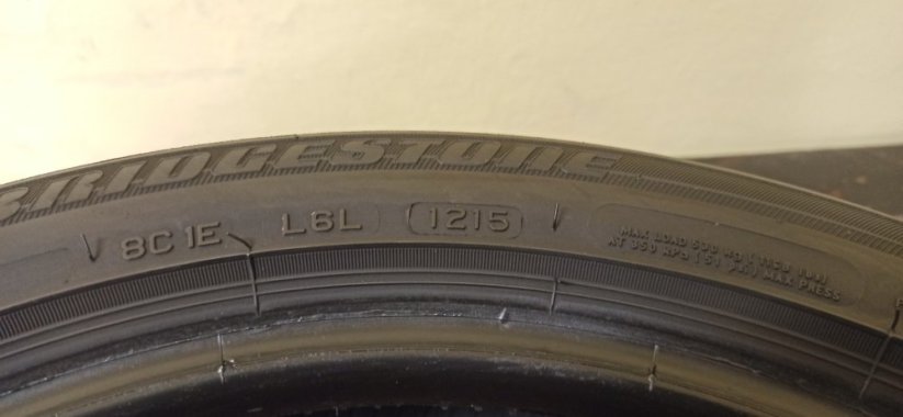 Bridgestone Turanza 215/45 R16 86H 5 - 6,5 mm (Bazarové)