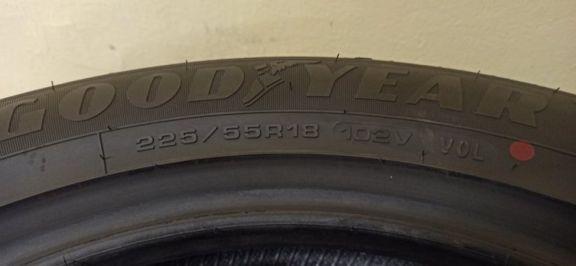 Goodyear Efficient Grip 225/55 R18 102V 6,5 mm (Použité)