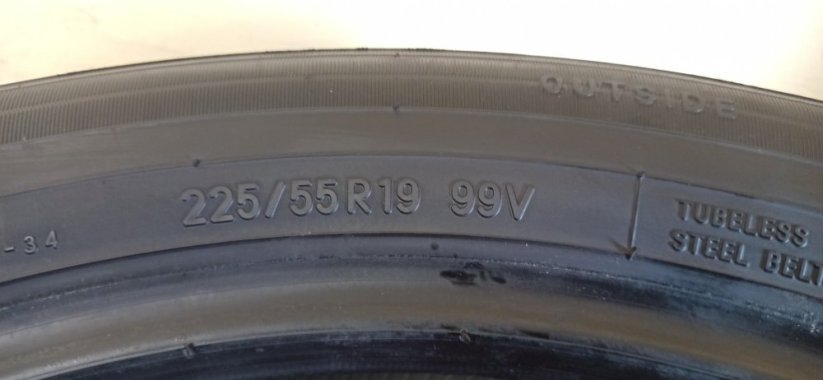 Toyo 225/55 R19 99V 7,5mm (Bazarové)