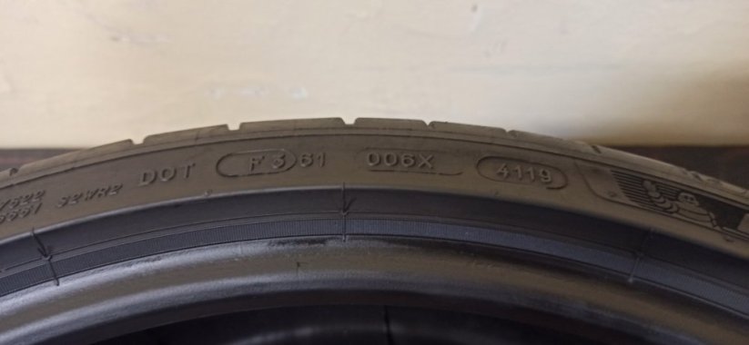 Michelin Pilot Sport 255/30 R20 92Y 2,5-3mm (Použité)