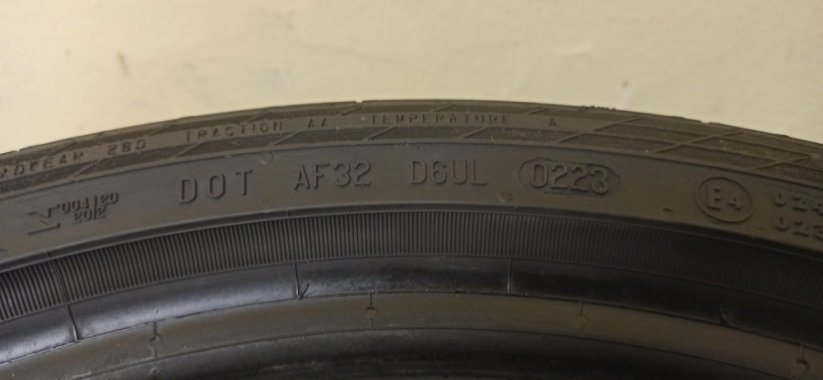 Continental 255/35 R19 96Y 4,5-5mm (Použité)