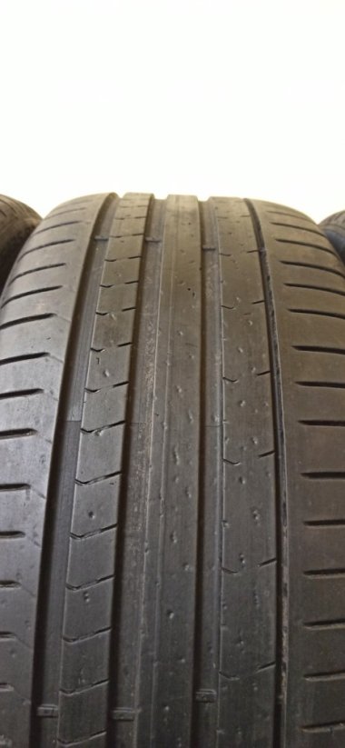 Pirelli P Zero 245/35 R20 95Y 4-5mm (Bazarové)