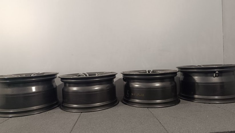 Alu kola BMW M5 (F90) dvourozměr 9,5'' + 10,5x19''