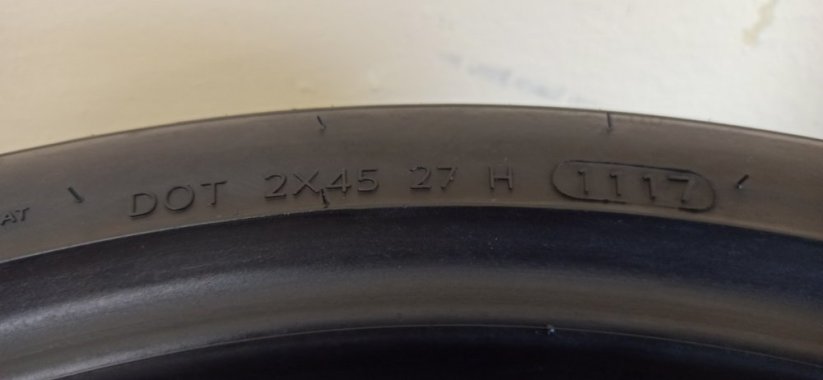 Hankook 265/35 R19 98Y 5mm (Bazarové)