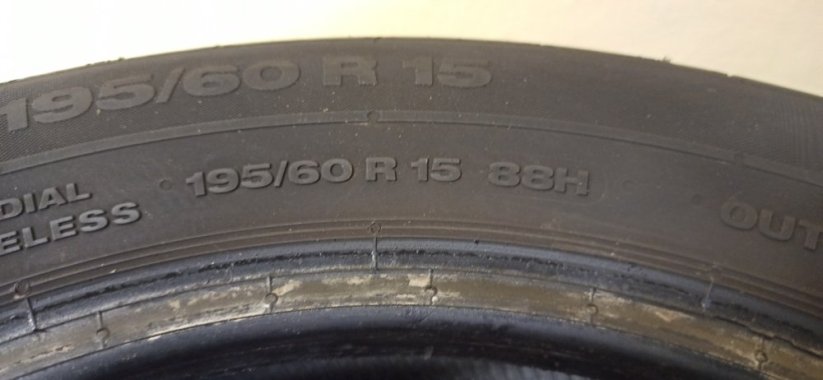 Continental 195/60 R15 88H 5 - 5,5 mm (Bazarové)