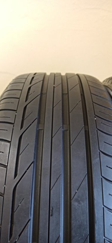 Bridgestone Turanza 225/50 R18 99W 5,5-6,5mm (Bazarové)