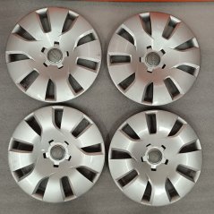 Poklice Audi A3, A4 16" (bazarové)