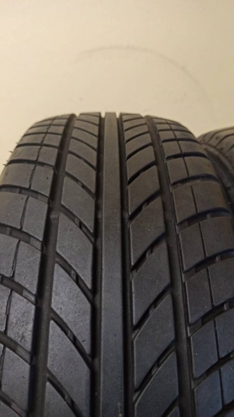 Acelera 175/65 R14 82H 4,5-5mm (Bazarové)