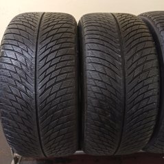 Dvourozměrné Michelin Alpin 265/40 R19+ 285/40 R19 (Použité)