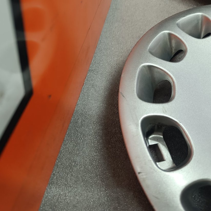Poklice BMW 15" (bazarové)