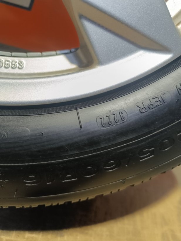 Alu kola Rial 6,5x16'' ET33 + zimní pneu 205/60R16