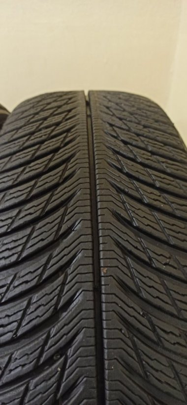 Michelin Pilot Alpin 5 215/65 R17 99H 4,5 - 6,5 mm (Použité)