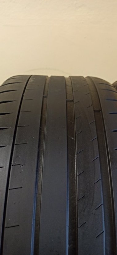 Michelin Pilot Sport 255/30 R20 92Y 2,5-3mm (Použité)