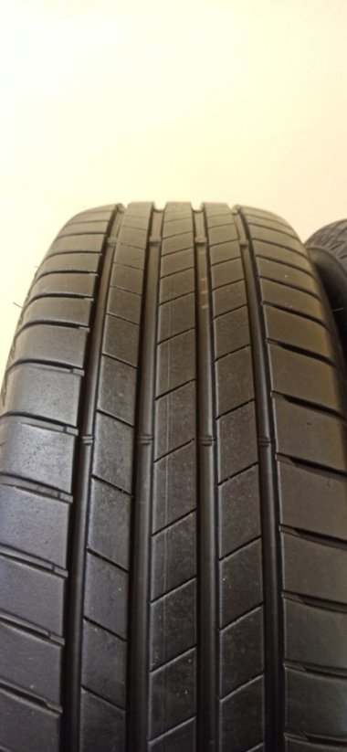 Bridgestone Turanza T005 195/65 R15 95H 5 - 6 mm (Bazarové)