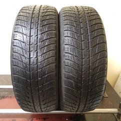 Nokian 225/60 R18 104H 1x5mm; 1x4,5mm (Bazarové)