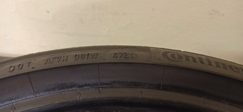 Continental SportContact 245/30 R20 90Y 3,5-4,5 mm (Použité)