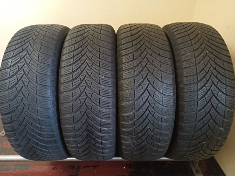 SEMPERIT SPEED - GRIP 5 215/65 R16 98H 4 - 6,5mm (Bazarové)