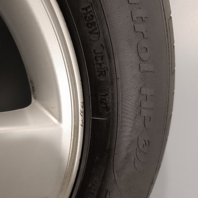ALU kola Hyundai Tucson, letní pneu 215/65 R16