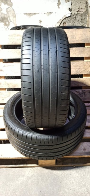 Bridgestone 285/40 R21 109Y 3,5-4,5mm (Bazarové)