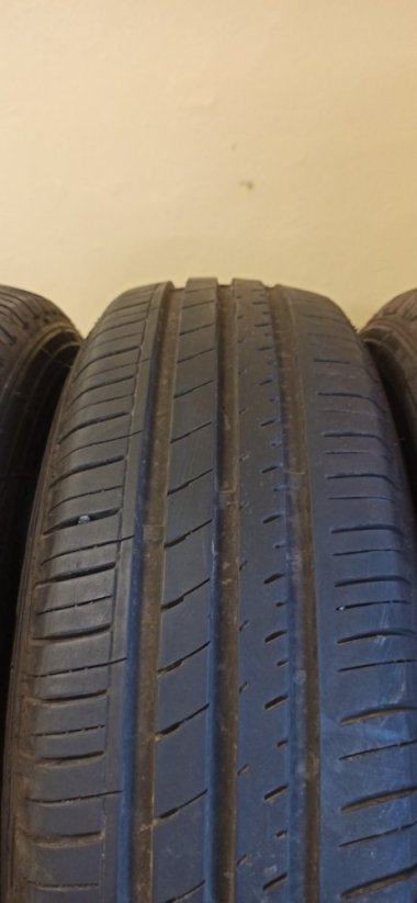 Duraturn Mozzo 4S 145/70 R12 69T 5,5 mm (Použité)