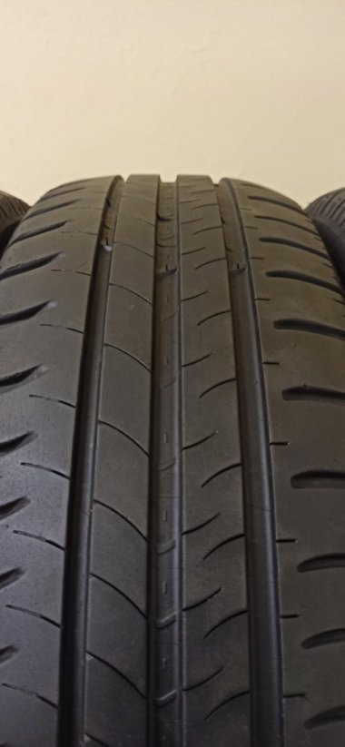 Michelin Energy Saver 195/65 R15 91V 4 - 5 mm (Použité)