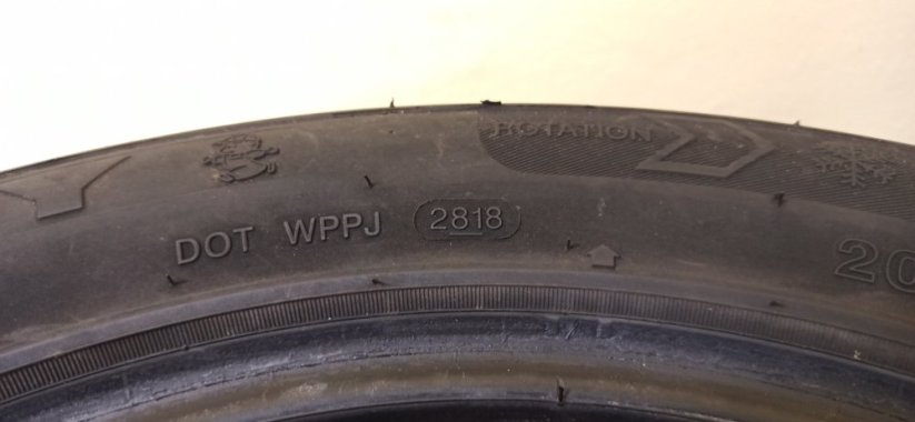 Sunny Winter-Max U1 205/55 R16 91T 6,5 mm (Bazarové)