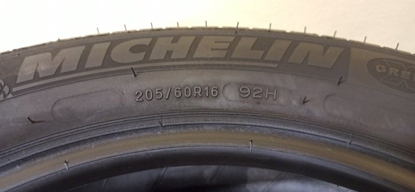 Michelin Energy Saver 205/60 R16 92H 4,5 - 5 mm (Použité)